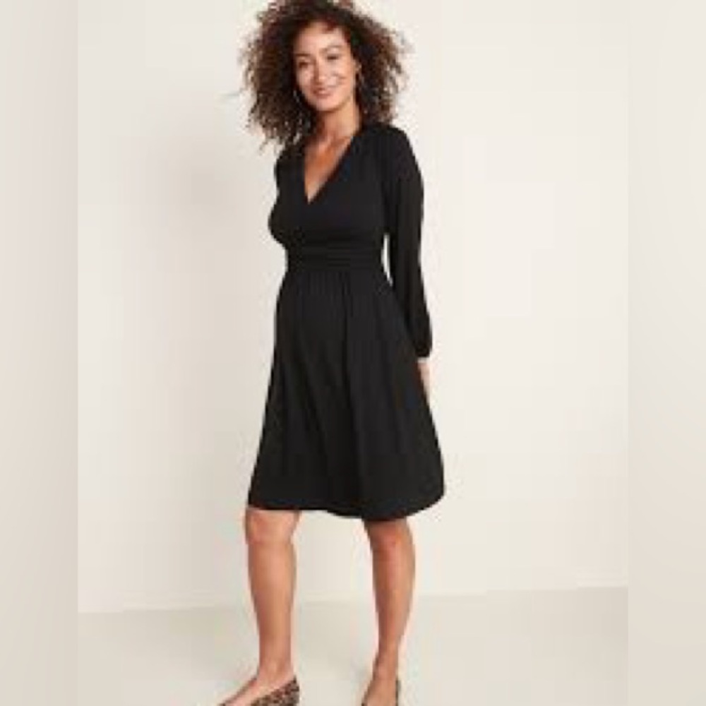 NWT Black Old Navy Maternity Waist-Defined Cross-Front Jersey Dress